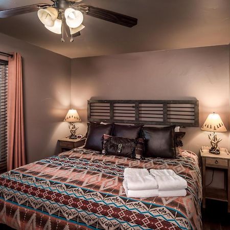Fifth Dimension, 2 Bedrooms, Wifi, Hot Tub, Game Table, Grill, Sleeps 4 루이도소 외부 사진