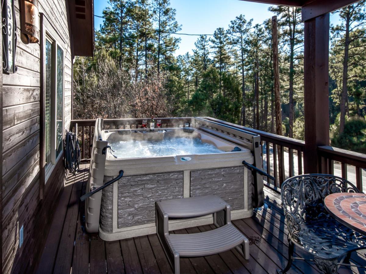 Fifth Dimension, 2 Bedrooms, Wifi, Hot Tub, Game Table, Grill, Sleeps 4 루이도소 외부 사진
