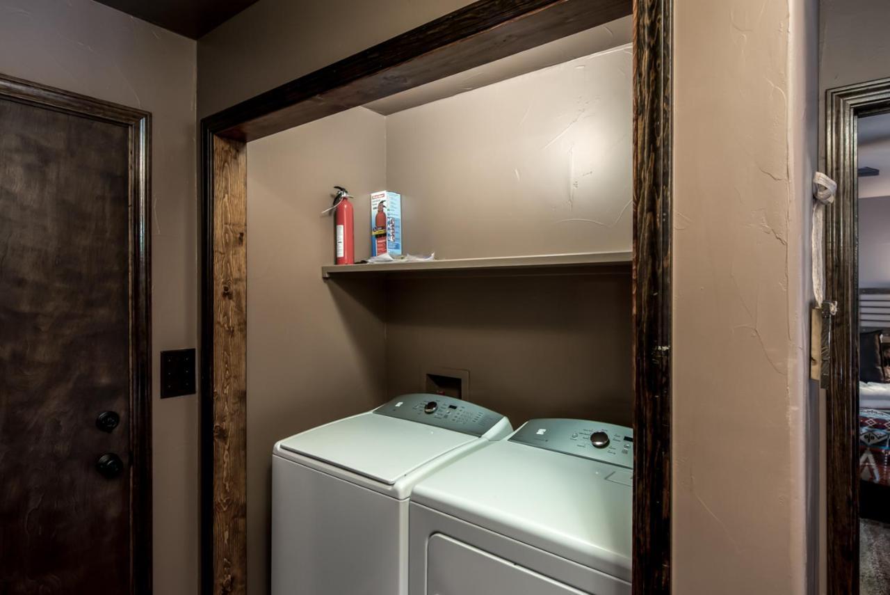 Fifth Dimension, 2 Bedrooms, Wifi, Hot Tub, Game Table, Grill, Sleeps 4 루이도소 외부 사진